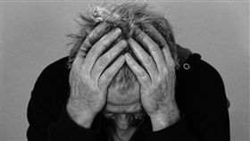 頭痛，頭暈   圖／pixabay