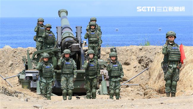 漢光演習空軍掩護搶灘　女砲兵班吸睛
