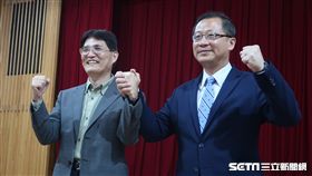 體育署長高俊雄和中職會長吳志揚。（圖／記者王怡翔攝影）