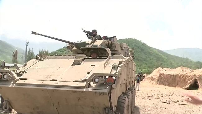 近5年最大型軍演　新型雲豹甲車登場