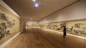 寶島長春圖卷開展（1）全台現存最長的集體創作畫卷「寶島長春圖卷」，25日在台南市美術館1館開展，讓民眾一睹38年前的台灣風貌。中央社記者張榮祥台南攝　108年5月25日