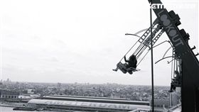 陳耀恩,Ean Chen,Over The Edge ,邊界之外,高空鞦韆,歐洲最高鞦韆,阿姆斯特丹
勿用
