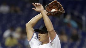 ▲陳偉殷挨了Brandon Crawford的場地二壘安打。（圖／美聯社／達志影像）