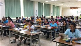 助推小農特色產品　台南辦理郵政商城招商說明會台南市農業局30日下午在善化郵局舉辦郵政商城建置台南物產館網路虛擬通路招商說明會，盼協助小農推廣特色商品。（台南市農業局提供）中央社記者楊思瑞台南傳真　108年5月30日