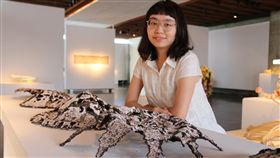 2020台灣國際陶藝雙年展  參展作品創16年來最多新北市立鶯歌陶瓷博物館主辦的2020台灣國際陶藝雙年展收件截止，收到橫跨五大洲共732件作品，創開辦16年來最多紀錄，入選名單於2019年下半年公布。圖為2016世界首獎得主陶藝家吳育霈。（鶯歌陶瓷博物館提供）　中央社記者葉臻傳真　108年5月27日