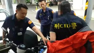 假刑警遇上真刑警！賊還辯：角色扮演