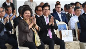 陳其邁與陳菊。/行政院提供