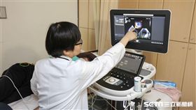 新光醫院心臟內科醫師王子林說明，不少病人會因為心室內血栓導致再次中風及再次心肌梗塞。（圖／新光醫院提供）