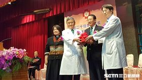 醫師劉建良接任馬偕醫院總院院長（左二）。（圖／馬偕醫院提供）