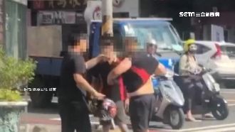 「綠燈起步太慢」　2男街頭互毆扭打