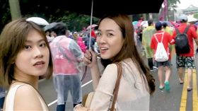 凱道抓包「假韓粉」！2高雄正妹笑韓：說空話說得非常美好（圖／翻攝自長男次男YouTube）