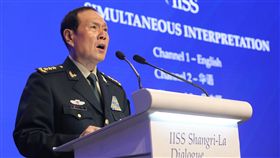 中防長魏鳳和在香格里拉對話發表演說「香格里拉對話」聚集亞洲安全議題，出席對話的中國國防部長魏鳳和2日以「中國與國際安全合作」為議題演講。中央社記者黃自強新加坡攝　108年6月2日