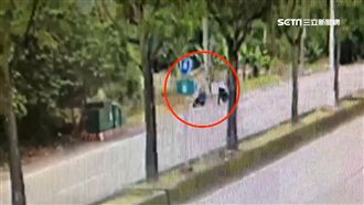 男路邊強壓女友　他傻眼：要做回家做