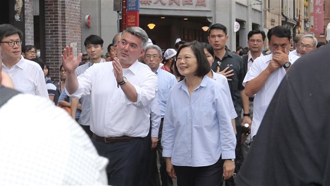 就是挺台！賈德納盼邀英赴美國會演講