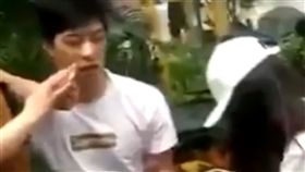 小三,出遊,出軌,情趣內衣,抓姦,大陸,機場,保險套,行李　圖／翻攝自微博