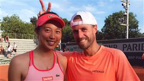 ▲詹皓晴（左）與馬拉克聯手闖進法網混雙8強。（圖／劉雪貞提供）