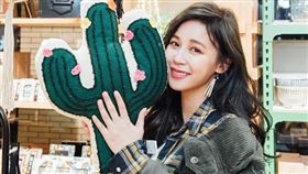 陳筱蕾腦瘤開刀後，嘴巴歪一邊，復健中。(翻攝臉書)