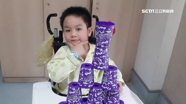普悠瑪翻車最小傷者　謝小弟跨步走