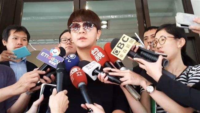 賀一航拒化療原因曝！兒心疼：他怕痛