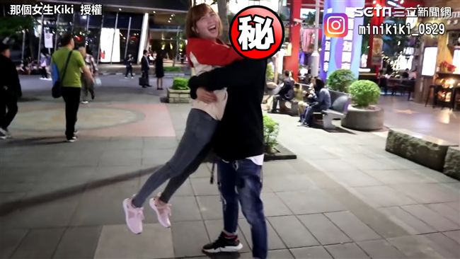 街頭挑戰免費擁抱　驚見超人氣網紅！