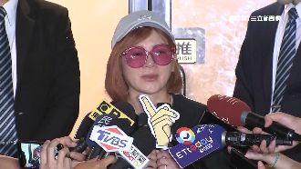 跪拜淚灑賀一航靈堂　王彩樺：太突然