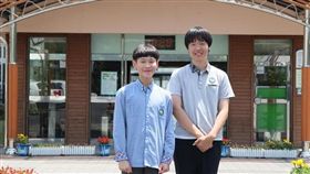 超暖心！國中生撿到錢包拒報酬　4個月後失主送上超狂大禮（圖／翻攝自제주지방경찰청臉書）