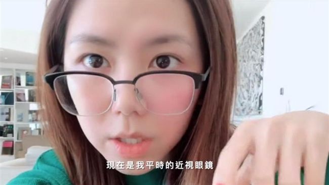 女星自曝雙眼皮不對稱！背後原因惹淚