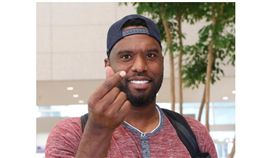 ▲富邦悍將前投手Henry Sosa（索沙）飛抵韓國向SK飛龍報到。（圖／截自韓國媒體）