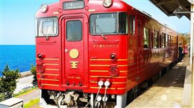 ▲伊予灘物語只在週末行駛，車票非常搶手。參加翔笙旅行社限定行程，已為你預約席次，加碼品嚐以在地食材做成的美味早餐。（圖／翔笙旅行社）