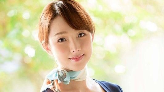 長期交涉下…零缺點空姐下海攻暗黑界