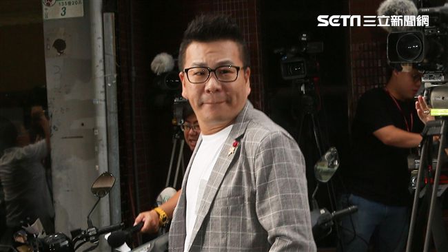 房事喬不攏！賀一航生前慘淪無家可歸