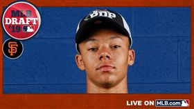 麥克雷有個會穿牆的職棒老爸。（圖／翻攝自麥雷推特）