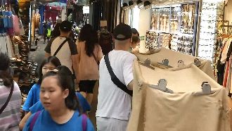 警察來了躲哪？揭密西門町攤販藏身處