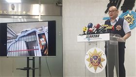 男竊電挖比特幣遭逮　刑事局說明刑事局6日舉行「虛擬貨幣挖礦機農場盜用民生電能案」破案記者會，偵查第二大隊第二隊隊長黃維和（圖）說明查獲林姓男子於出租公寓私接台電線路，作為比特幣挖礦機農場使用等偵辦過程。中央社記者黃麗芸攝　108年6月6日
