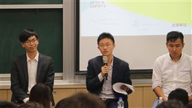 侯漢廷、青年外交官劉仕傑、法律白話文運動蔡孟翰律師　台灣數位外交協會提供