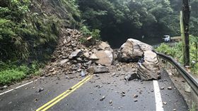 新北市，坪林，北宜公路，土石滑落，雙向封閉