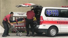 東部地區萬安42號演習（2）東部地區108年軍民聯合防空（萬安42號）演習29日下午舉行，演練遭受敵機飛彈空襲的傷患救護等情形。中央社記者李先鳳攝　108年5月29日