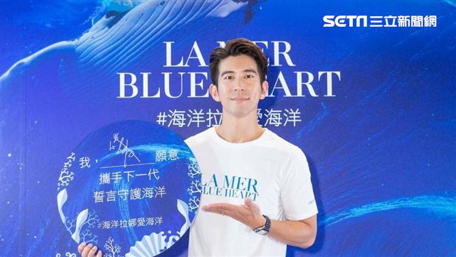 修杰楷帶咘咘撿垃圾！環保籲從小做起