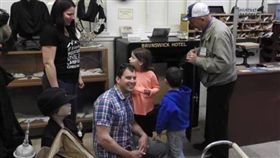 保險箱,密碼鎖,開鎖,飯店,博物館,加拿大,寶藏,鎖匠,解鎖,　圖／翻攝自推特　