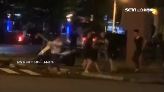 東港深夜全武行　男持1公尺棍棒械鬥
