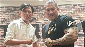 戰神邀選立委！館長8字婉拒韓導中槍