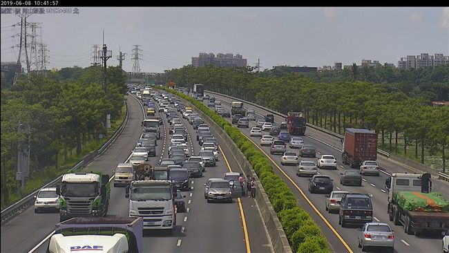 不想塞車看這裡！下午出現北返車流