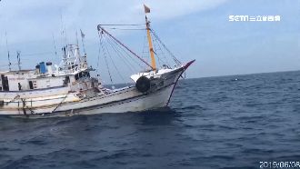 陸船擦撞台漁船肇逃！海巡艇狂追攔截