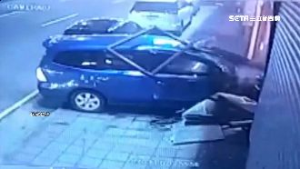 酒駕男車貼主賜平安　竟撞火鍋店1客