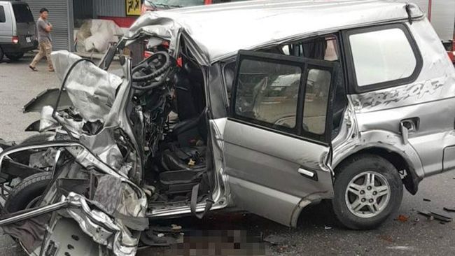 台東富岡車禍目擊者：頭好像裂了…