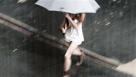 下雨-flickr Nick Grosoli