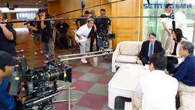 美國在台協會（AIT）前處長司徒文今（11）日竟客串《國際橋牌社》／圖　馬克吐溫國際影像公司提供