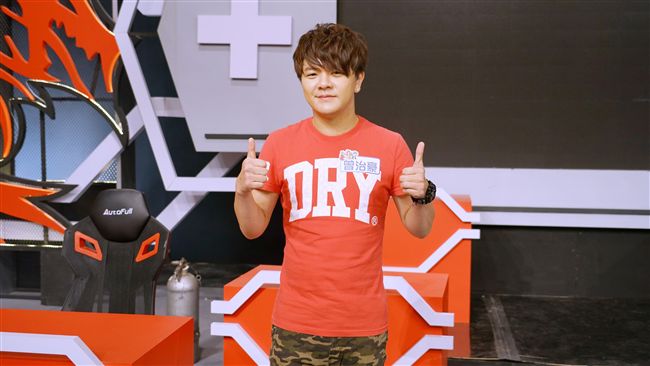 賀一航手機突響兒嚇歪　原因逼哭人