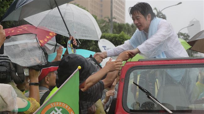 風雨中抵凱道　賴：我最能守護台灣