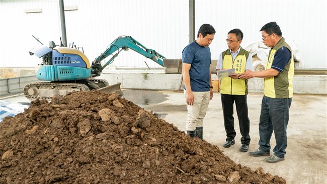 觀光季到！台東大動作稽查生雞糞處置